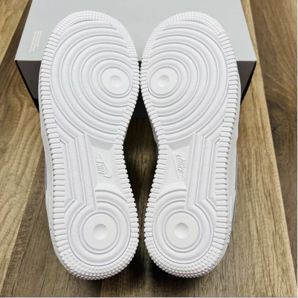 NIKE Air Force 1 LE - Picture 5 of 7